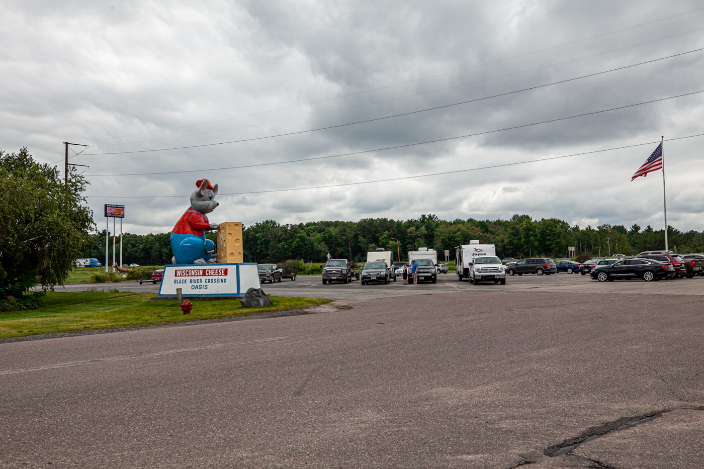 Giant Black River Oasis Mouse with Cheese in Black River Falls, Wisconsin - roadside attractions in Wisconsin