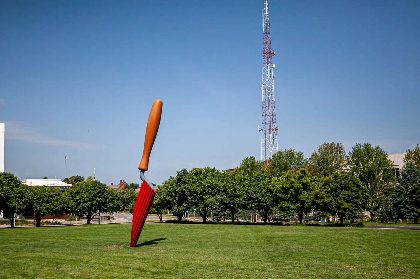 Plantoir Sculpture Giant Garden Trowel In Des Moines Iowa