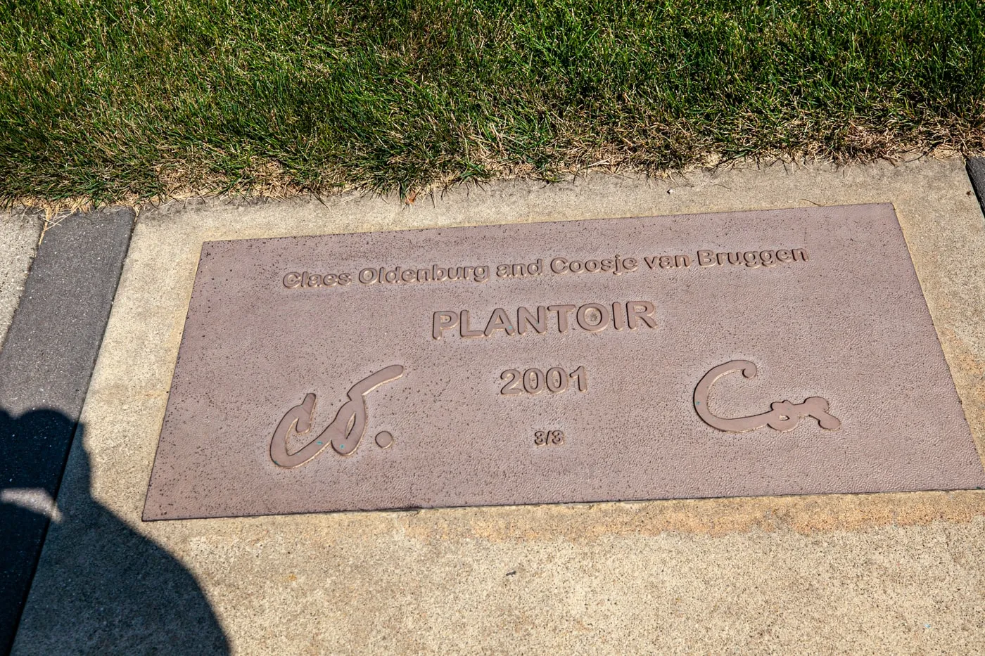 Plantoir Sculpture: Giant Garden Trowel in Des Moines, Iowa | Des Moines Public Art in Iowa roadside attractions