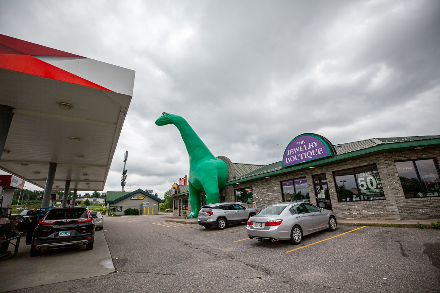 Giant Sinclair Dinosaur in Wisconsin Dells | Wisconsin Roadside Attractions