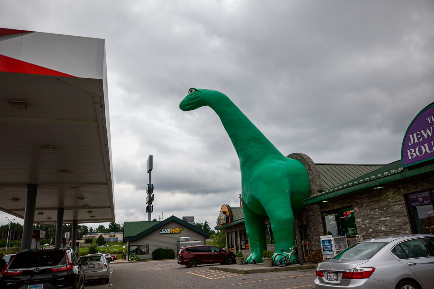 Giant Sinclair Dinosaur in Wisconsin Dells | Wisconsin Roadside Attractions