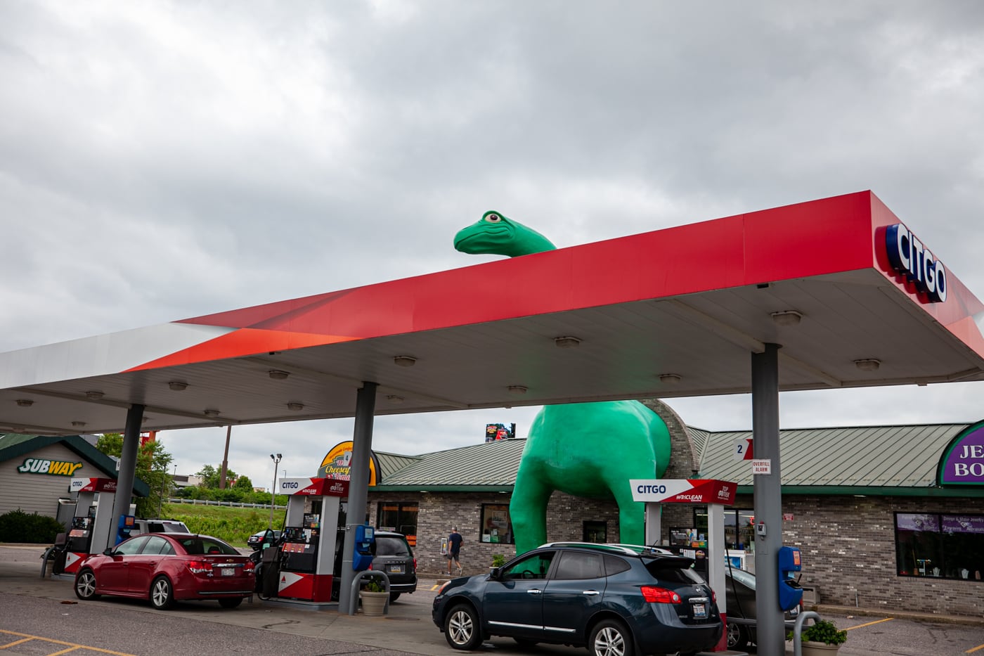 Giant Sinclair Dinosaur in Wisconsin Dells | Wisconsin Roadside Attractions