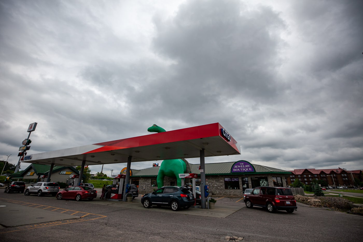 Giant Sinclair Dinosaur in Wisconsin Dells | Wisconsin Roadside Attractions