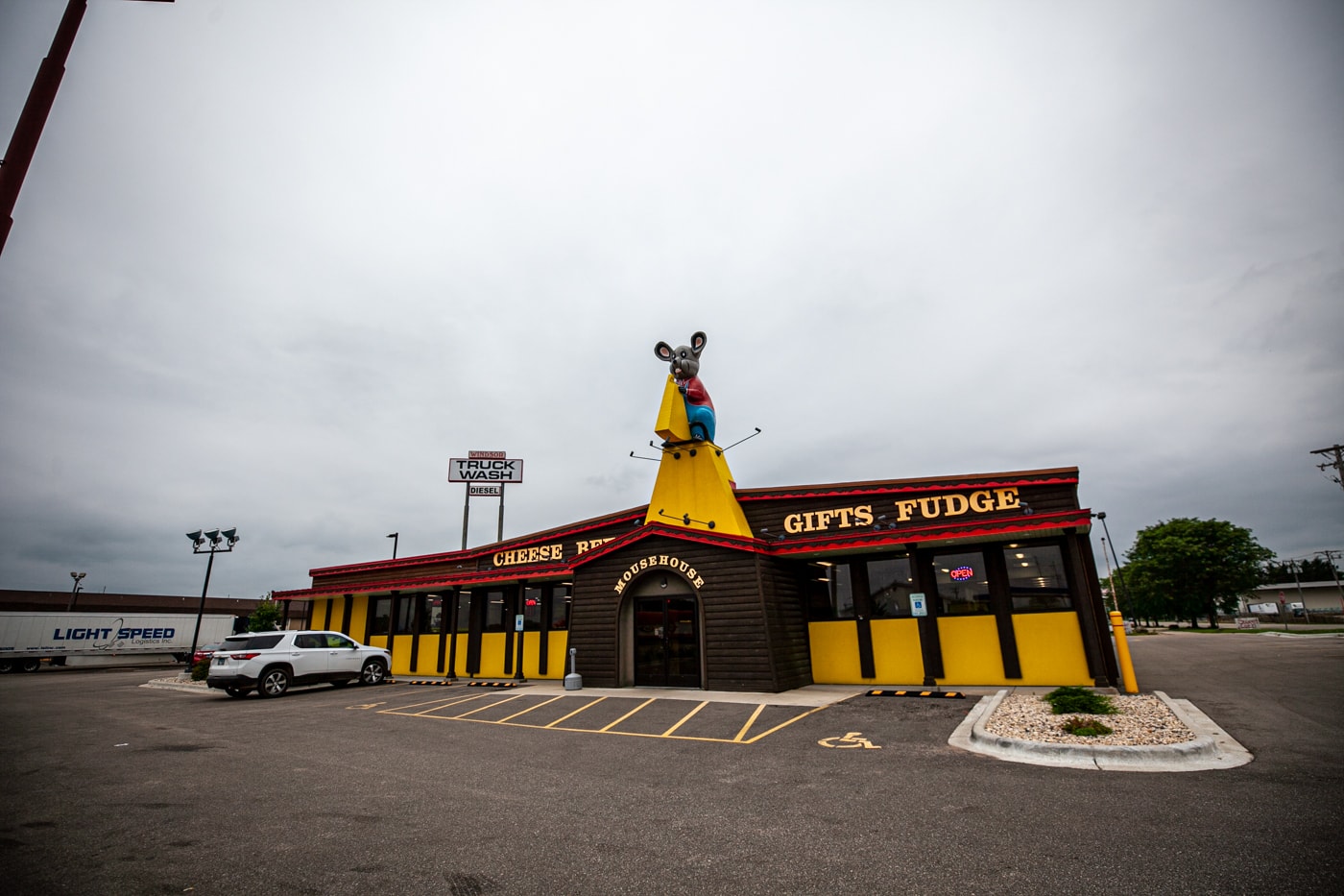 Mousehouse Cheesehaus in Windsor, Wisconsin - Silly America