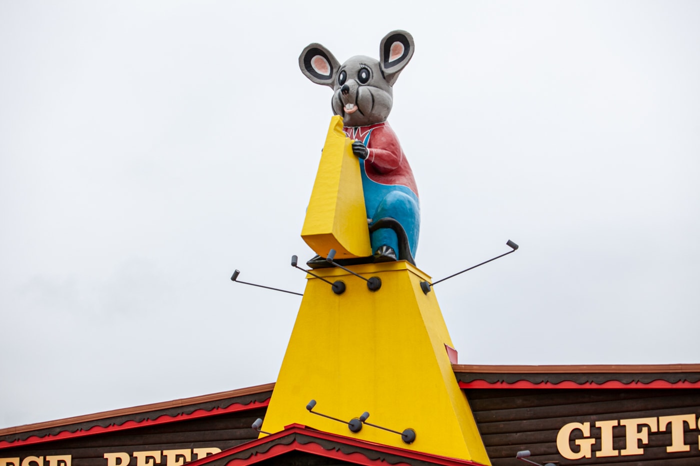 Mousehouse Cheesehaus in Windsor, Wisconsin - Silly America