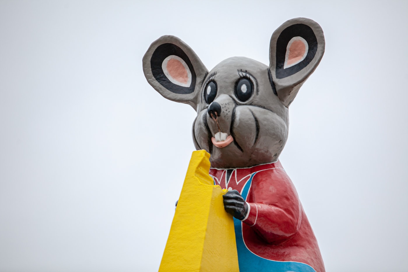 Giant Mouse at Mousehouse Cheesehaus in Windsor, Wisconsin | Cheese Shop in Wisconsin | Wisconsin Roadside Attractions