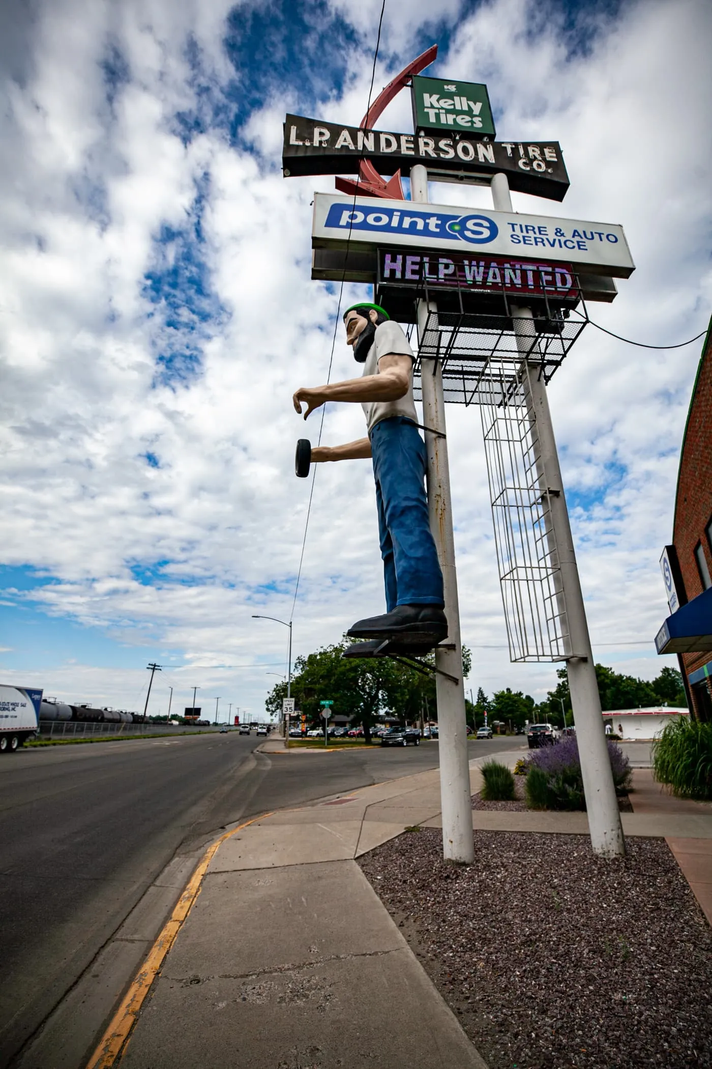 L.P. Anderson Tire Factory Muffler Man in Billings, Montana | Montana Roadside Attractions