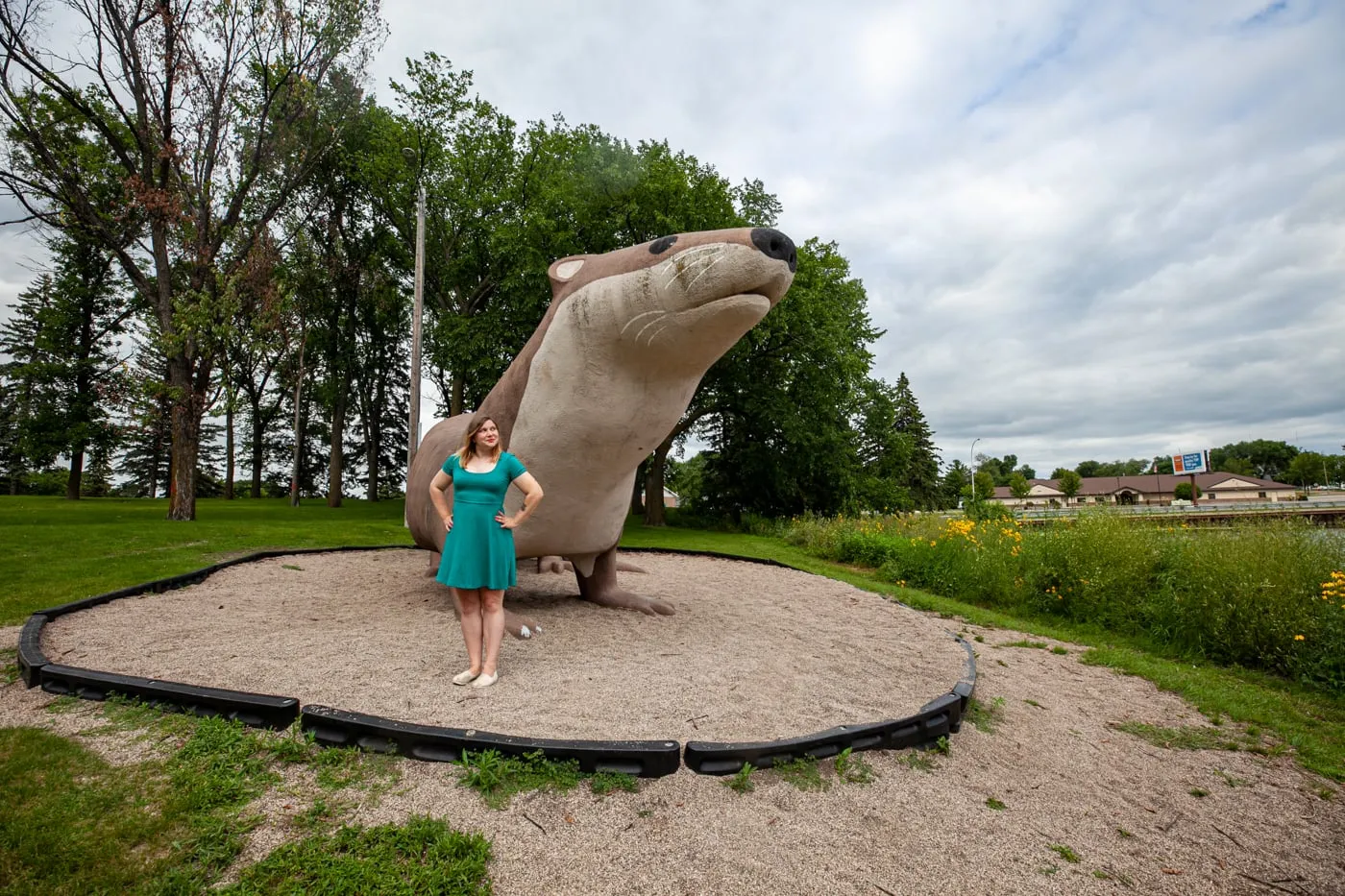 Otto the Otter: Giant Otter in Fergus Falls, Minnesota - Minnesota roadside attractions