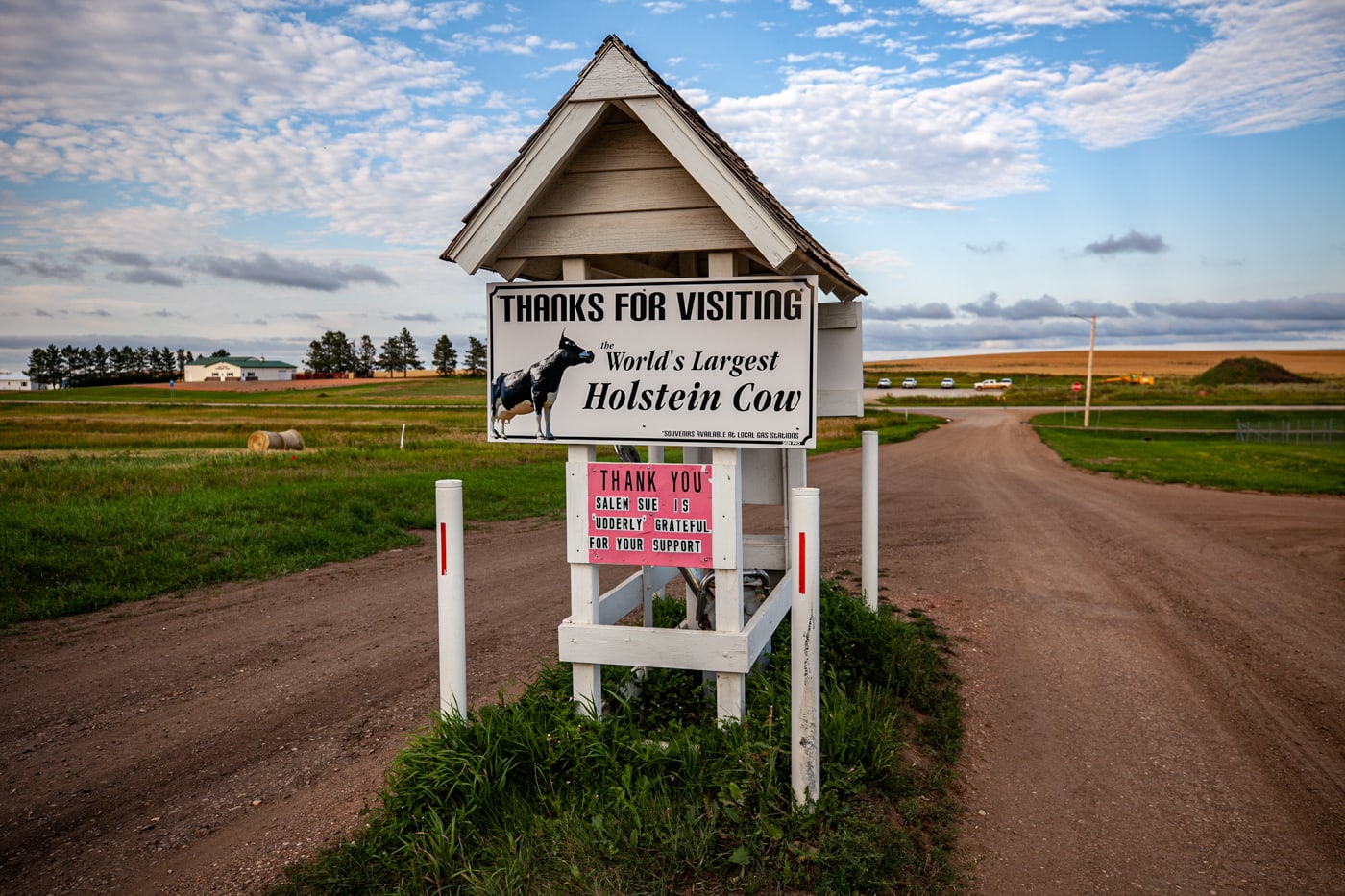 Salem Sue: The World's Largest Holstein Cow in New Salem, North Dakota | North Dakota Roadside Attractions