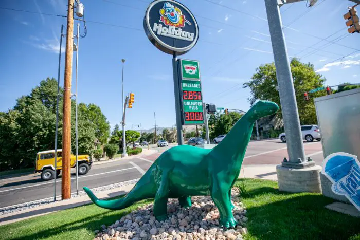 Sinclair Dinosaur in Salt Lake City, Utah | Salt Lake City Roadside Attractions in Utah