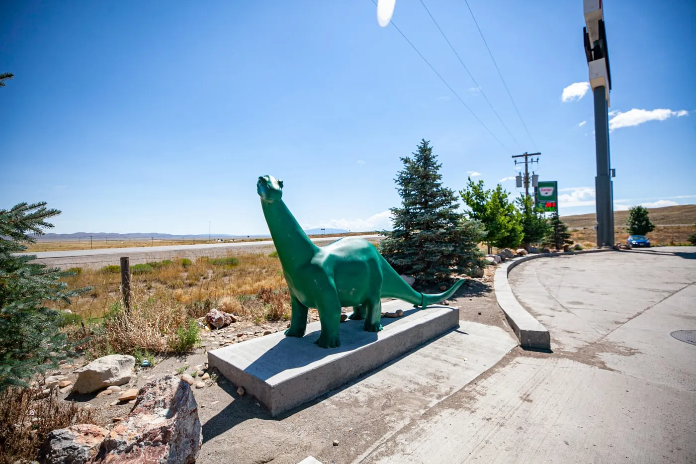 Sinclair Gas Station Dinosaur in Sinclair, Wyoming home of the Sinclair Refinery | Wyoming Roadside Attractions