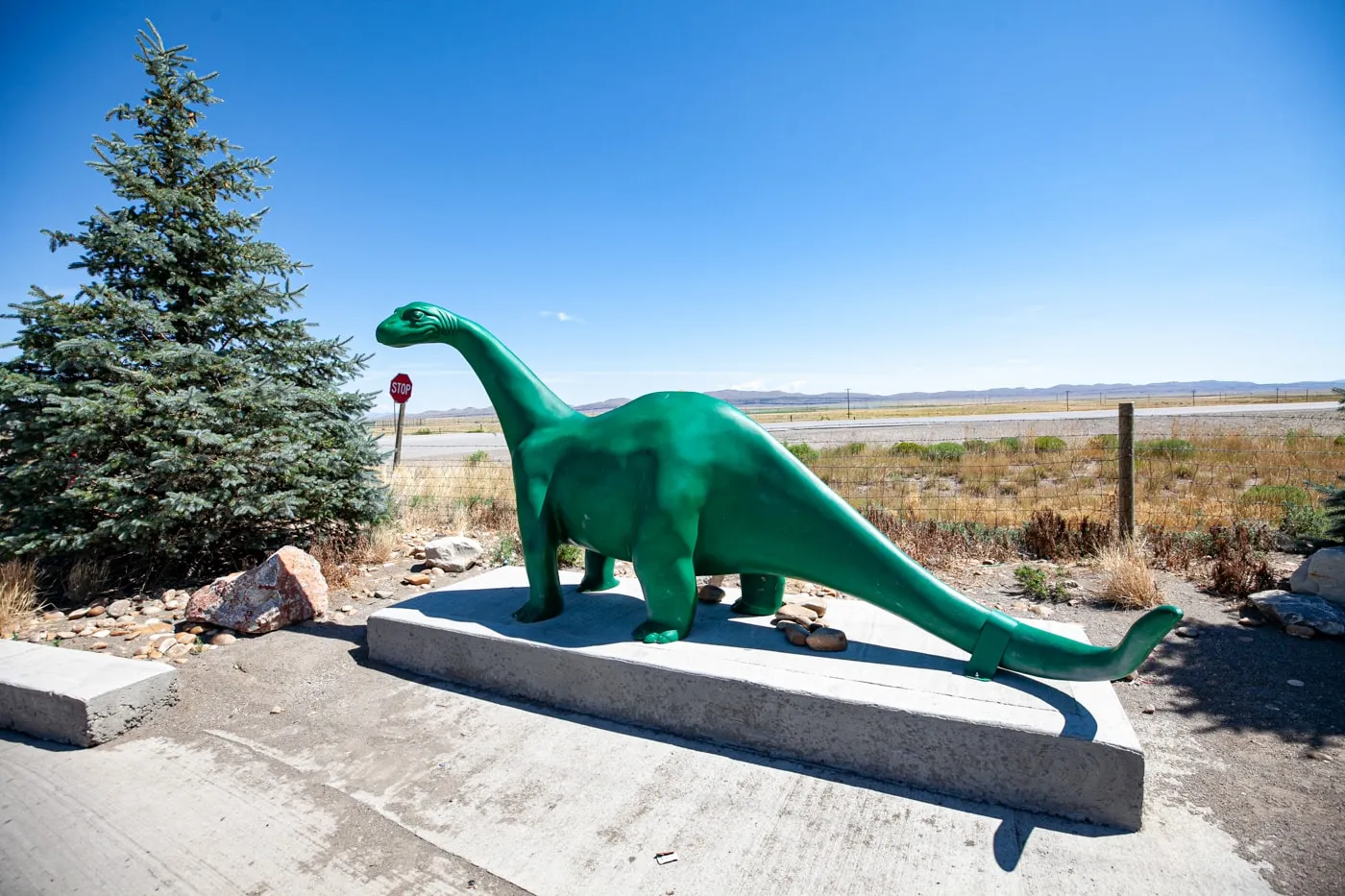 Sinclair Gas Station Dinosaur in Sinclair, Wyoming home of the Sinclair Refinery | Wyoming Roadside Attractions