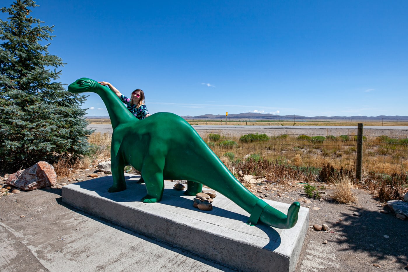 Sinclair Gas Station Dinosaur in Sinclair, Wyoming home of the Sinclair Refinery | Wyoming Roadside Attractions