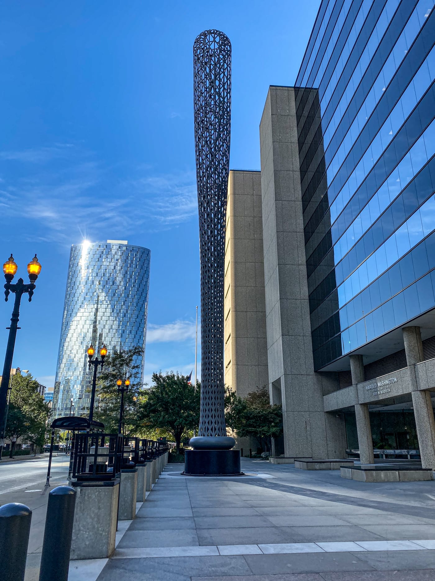 Batcolumn: a giant baseball bat in Chicago, Illinois