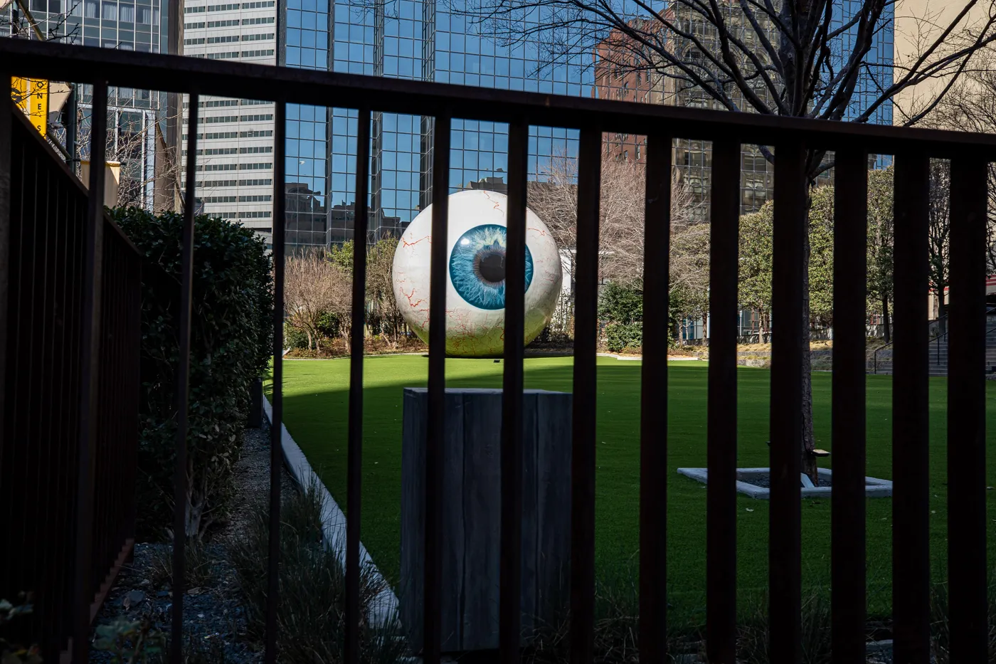 Giant Eyeball in Dallas, Texas roadside attraction