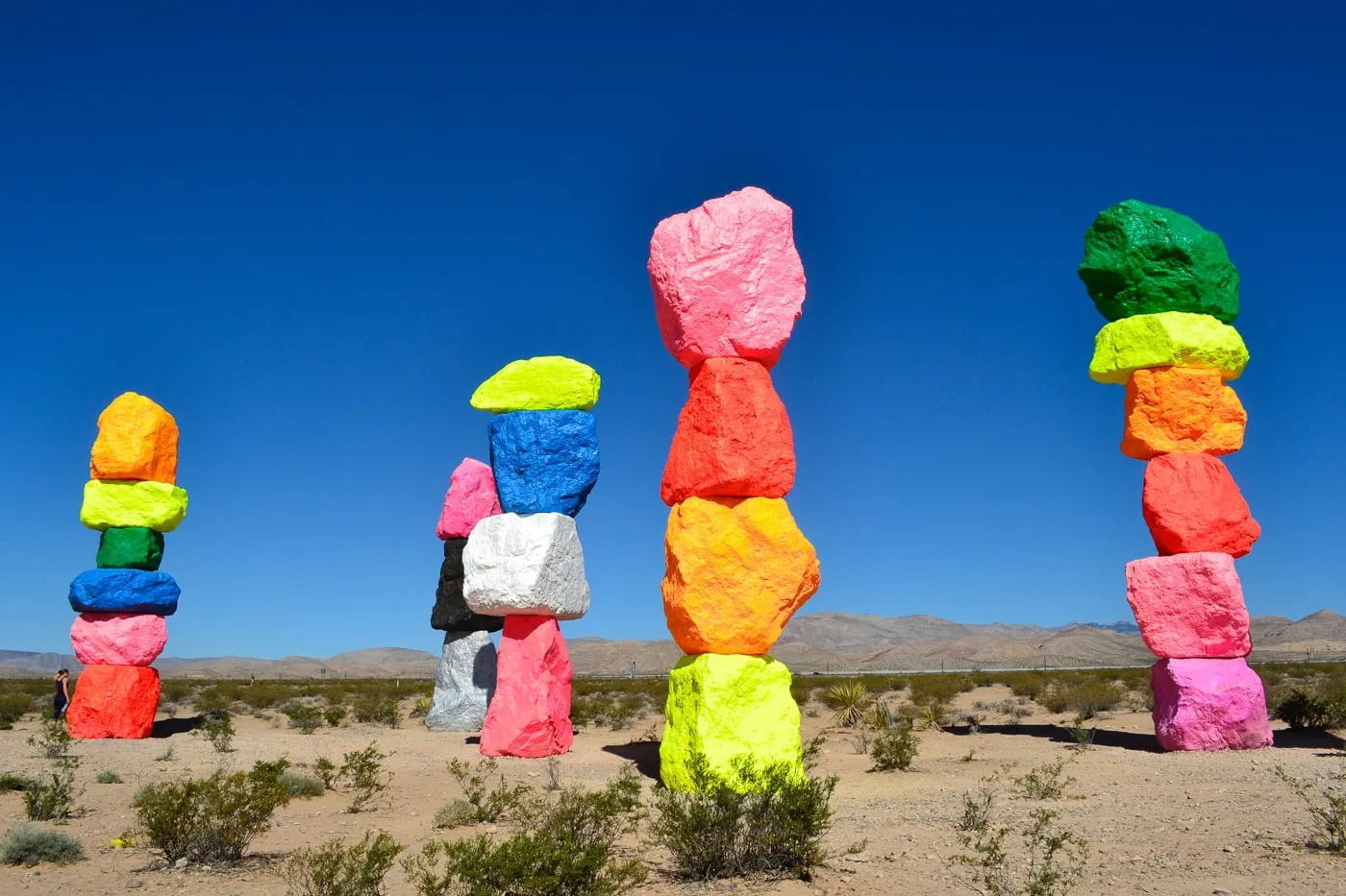 The best Nevada roadside attractions to visit on a Nevada road trip. Add these roadside oddities to your travel bucket list, itinerary, or route map!