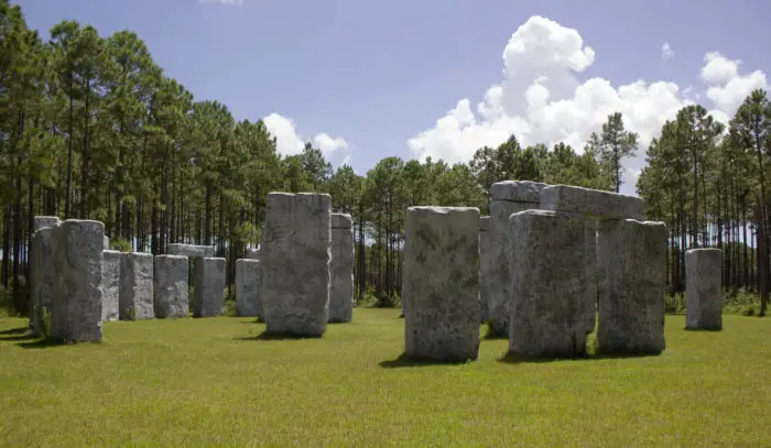 Best Roadside Attractions - Alabama - Lady in the Lake & Bamahenge at Barber Marina