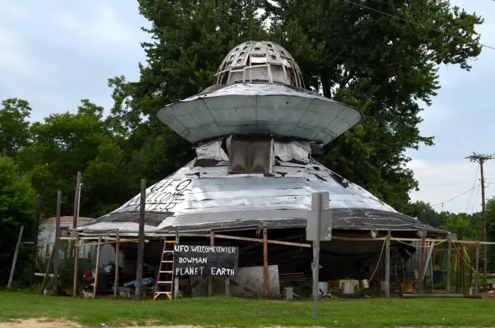 Weird roadside attractions - UFO Welcome Center in South Carolina