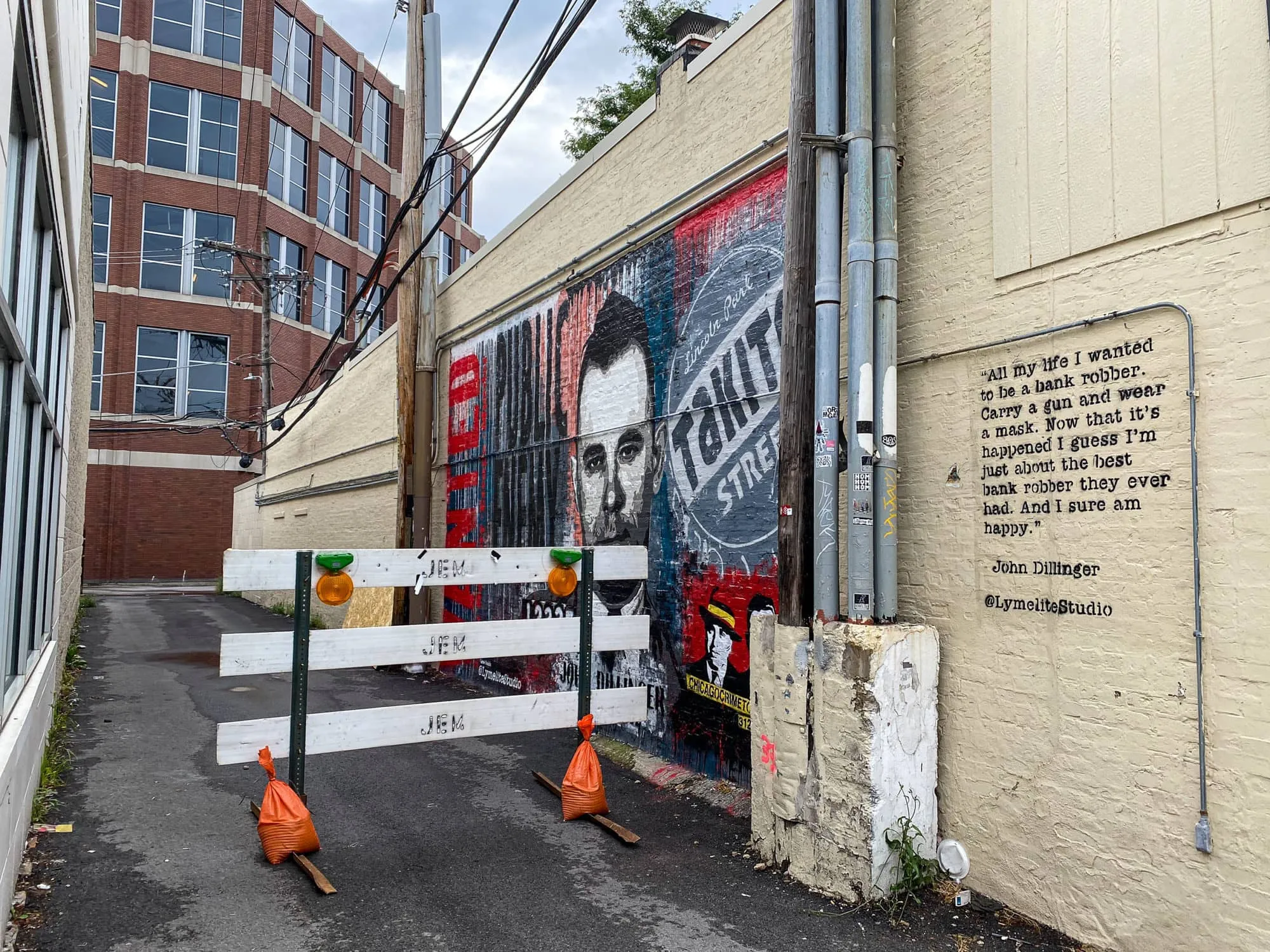 John Dillinger Alley where the gangster was gunned down in Chicago, Illinois. John Dillinger Mural in Chicago.
