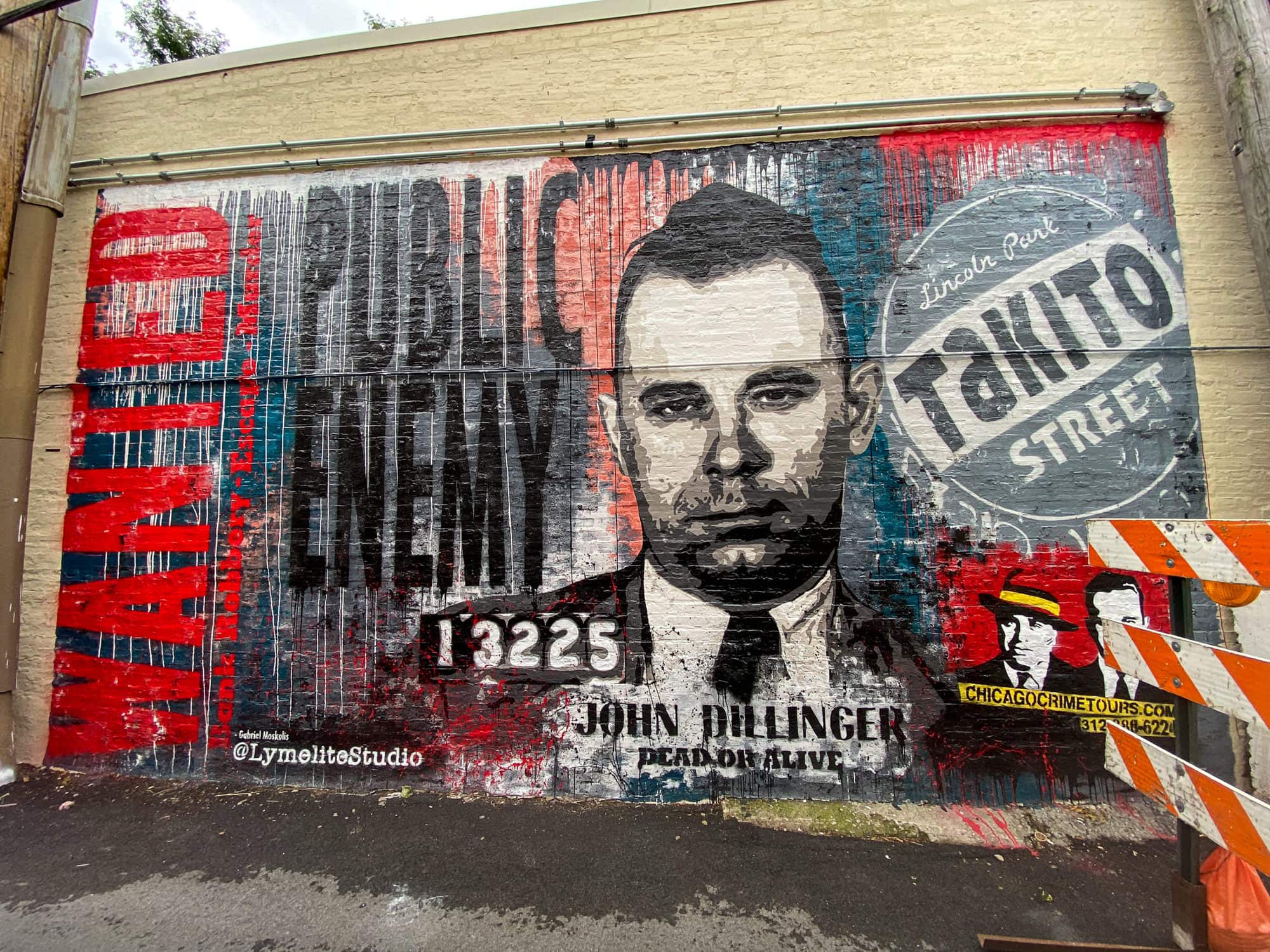 John Dillinger Alley where the gangster was gunned down in Chicago, Illinois. John Dillinger Mural in Chicago.