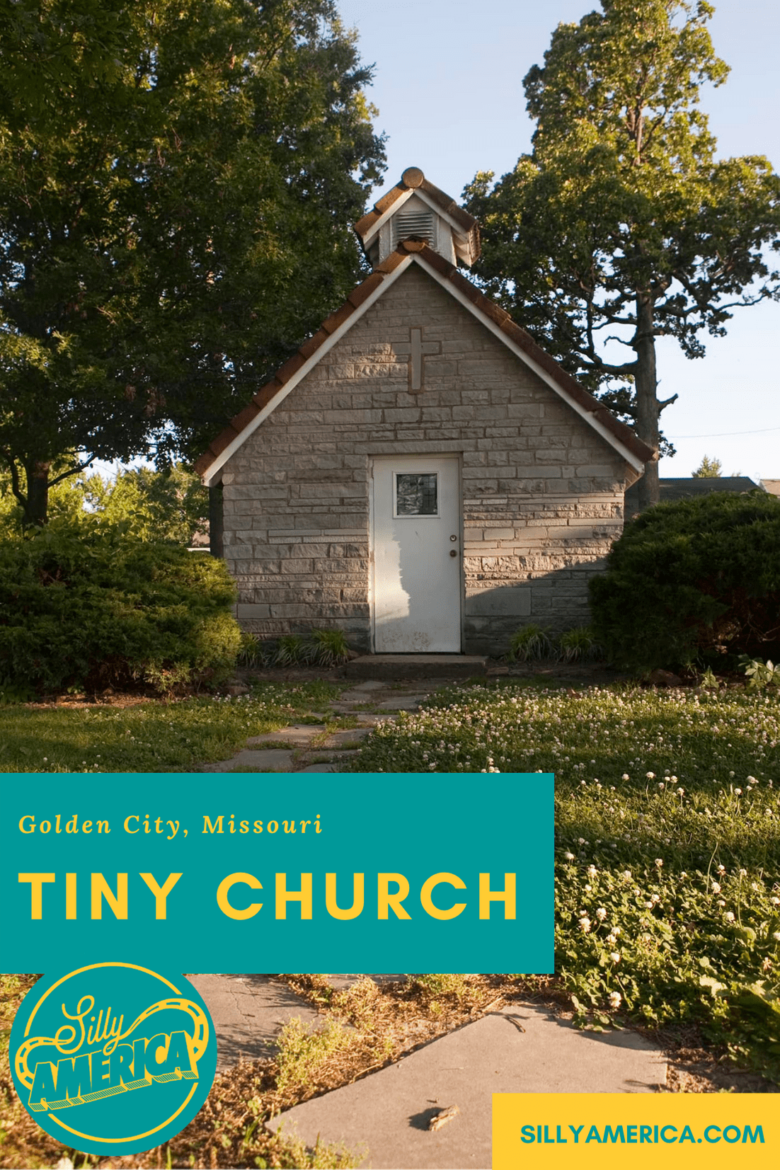 The Tiny Church in Golden City, Missouri can be found in the town's small park. It was build in the 1950s or 60s by a local boy scout troop. #MissouriRoadsideAttractions #MissouriRoadsideAttraction #RoadsideAttractions #RoadsideAttraction #RoadTrip #MissouriRoadTrip #MissouriRoadTripMap #PlacestoVisitinMissouri #MissouriRoadTripIdeas #MissouriTravelRoadTrip