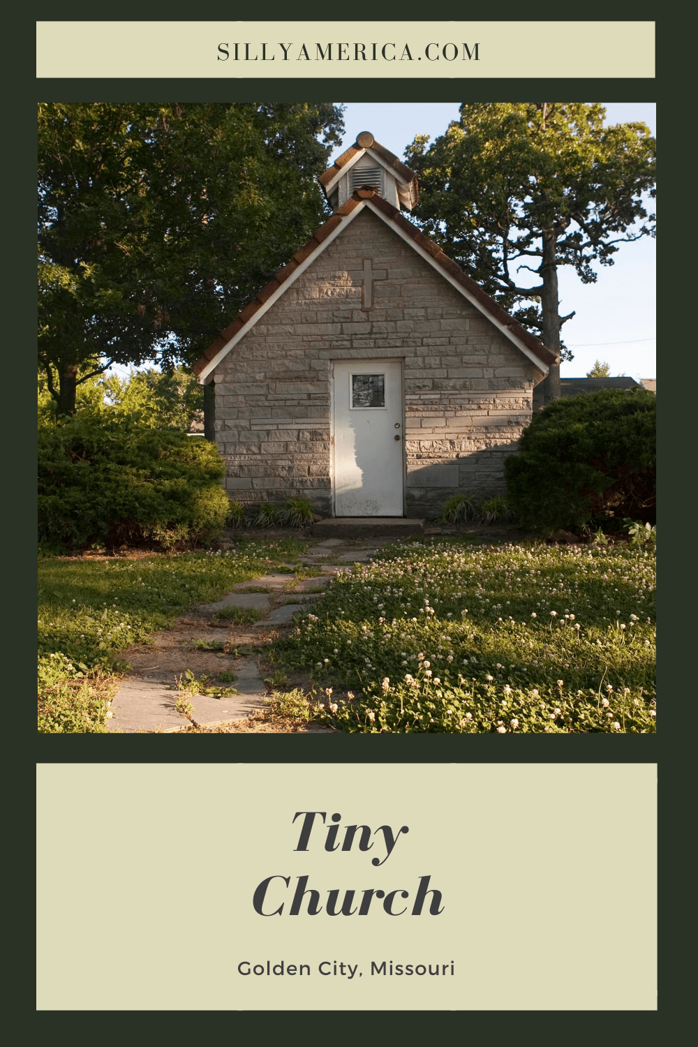 The Tiny Church in Golden City, Missouri can be found in the town's small park. It was build in the 1950s or 60s by a local boy scout troop. #MissouriRoadsideAttractions #MissouriRoadsideAttraction #RoadsideAttractions #RoadsideAttraction #RoadTrip #MissouriRoadTrip #MissouriRoadTripMap #PlacestoVisitinMissouri #MissouriRoadTripIdeas #MissouriTravelRoadTrip