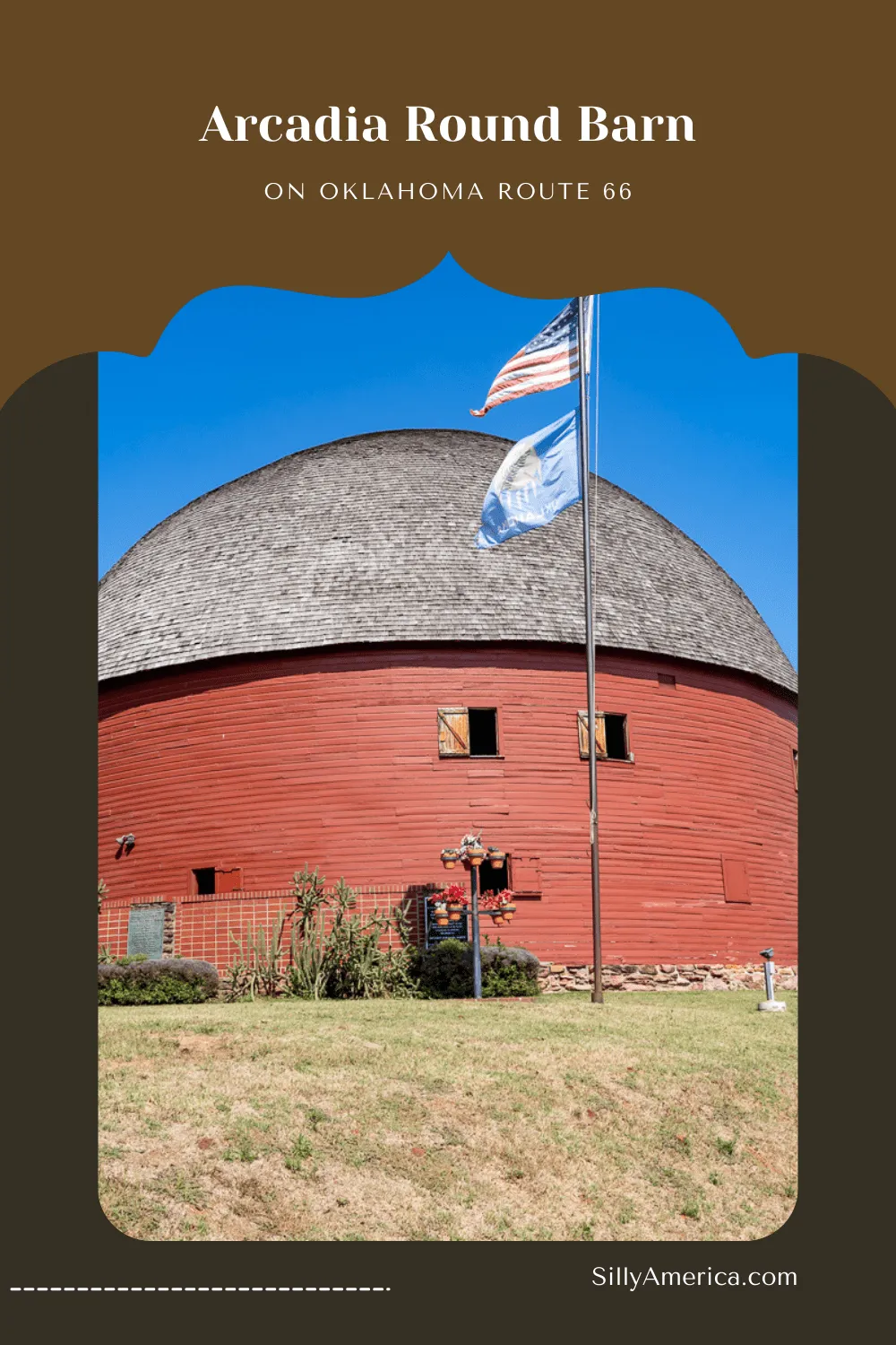 Traveling Route 66? One of the most iconic Route 66 stops is an unlikely attraction that comes in an unlikely shape: Arcadia Round Barn in Oklahoma. Add this roadside attraction to your travel itinerary to visit on a Route 66 road trip through Oklahoma.  #RoadTrips #RoadTripStop #Route66 #Route66RoadTrip #OklahomaRoute66 #Oklahoma #OklahomaRoadTrip #OklahomaRoadsideAttractions #RoadsideAttractions #RoadsideAttraction #RoadsideAmerica #RoadTrip