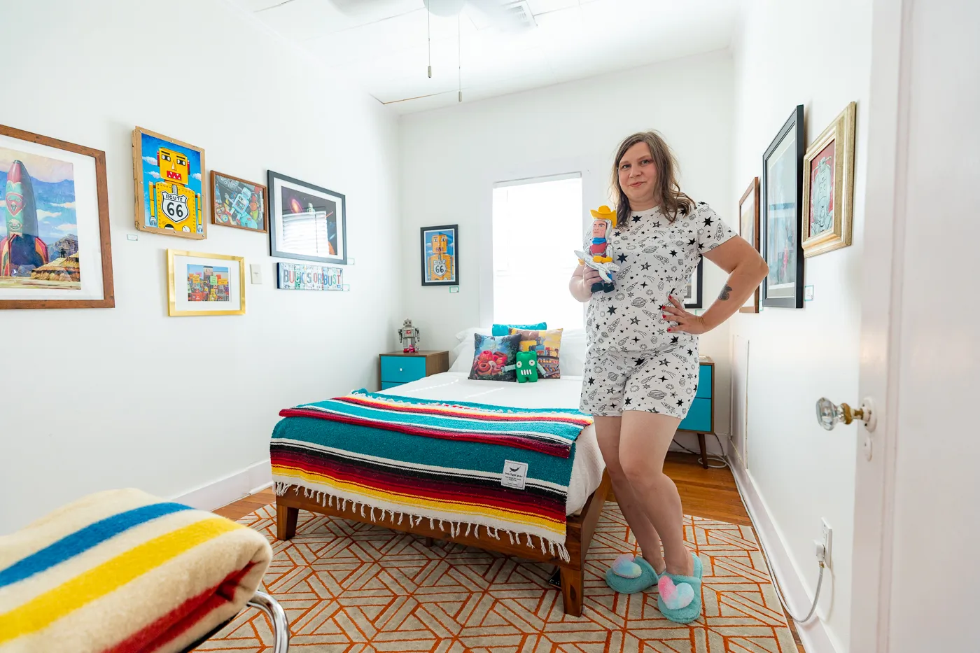 Single bedroom at Buck's Cosmic Crash Pad on Route 66 - Route 66 AirBNB in Tulsa, Oklahoma