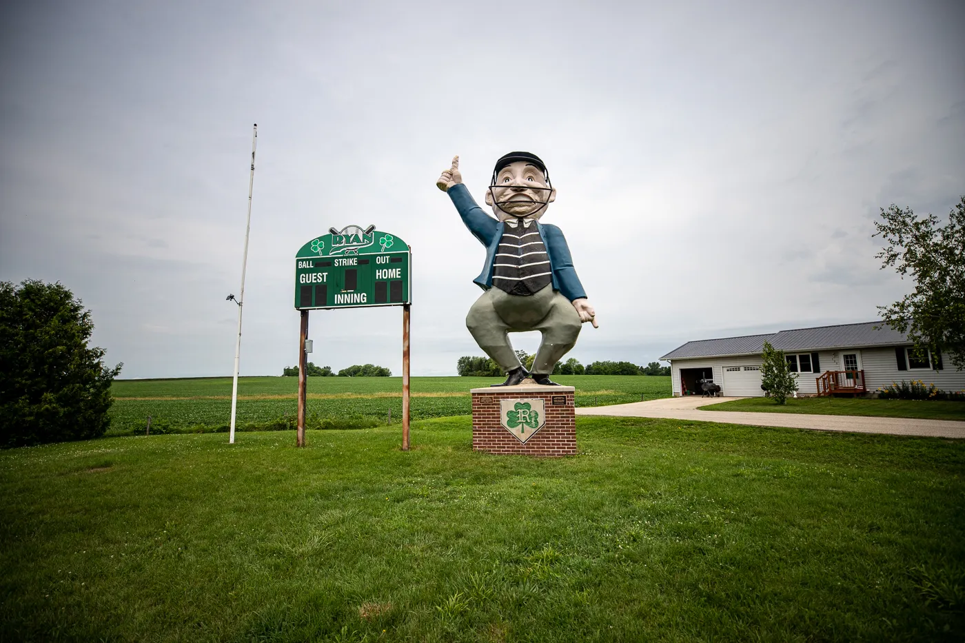 Happy Chef Umpire in Ryan, Iowa Roadside Attraction