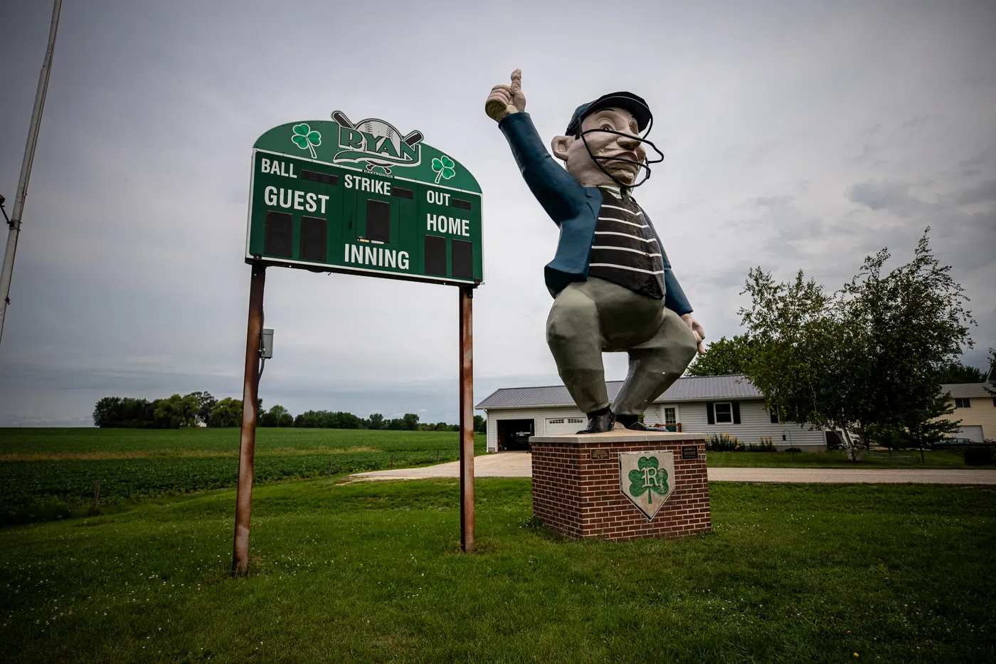 Happy Chef Umpire in Ryan, Iowa Roadside Attraction