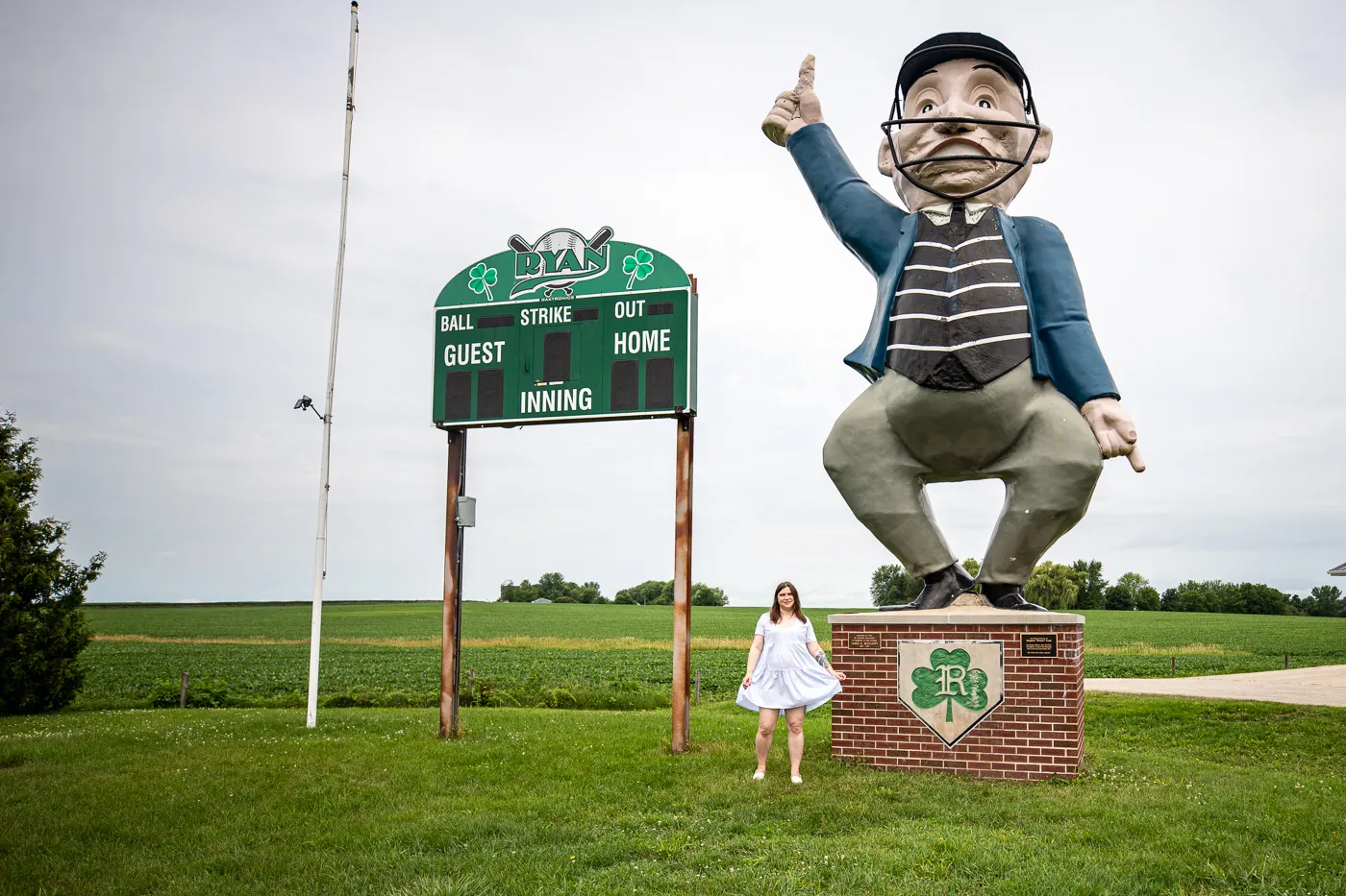 Happy Chef Umpire in Ryan, Iowa Roadside Attraction