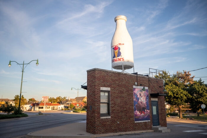 Milk Bottle Grocery in Oklahoma City, Oklahoma - giant milk bottle roadside attraction