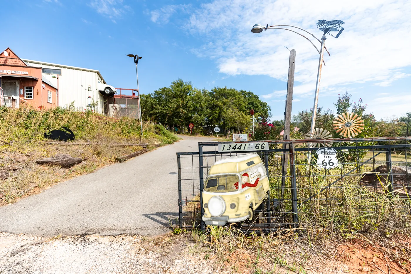 OK County 66 - John's Place in Arcadia, Oklahoma - reproductions of famous Route 66 roadside attractions