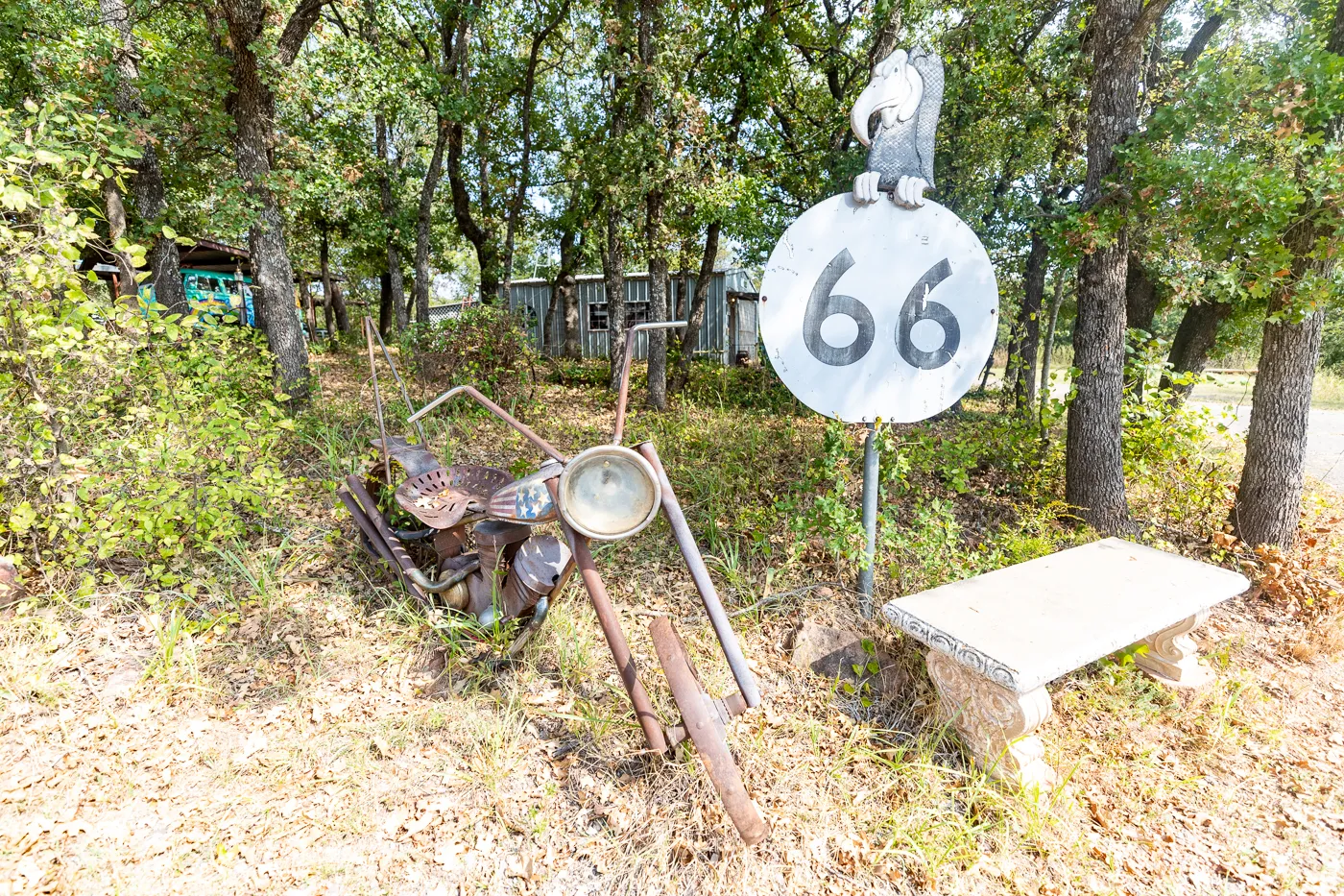 OK County 66 - John's Place in Arcadia, Oklahoma - reproductions of famous Route 66 roadside attractions