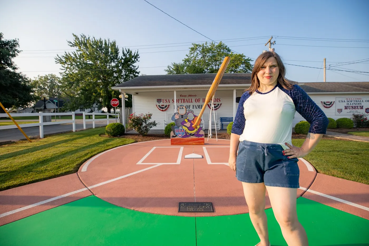 Big Baseball Bat in Casey, Illinois & USA Softball of Illinois Hall of Fame