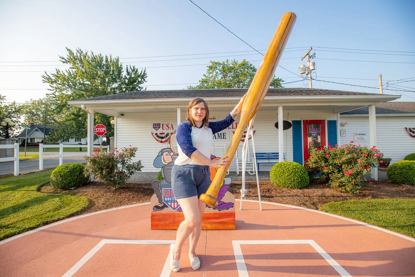 Big Baseball Bat in Casey, Illinois & USA Softball of Illinois Hall of Fame