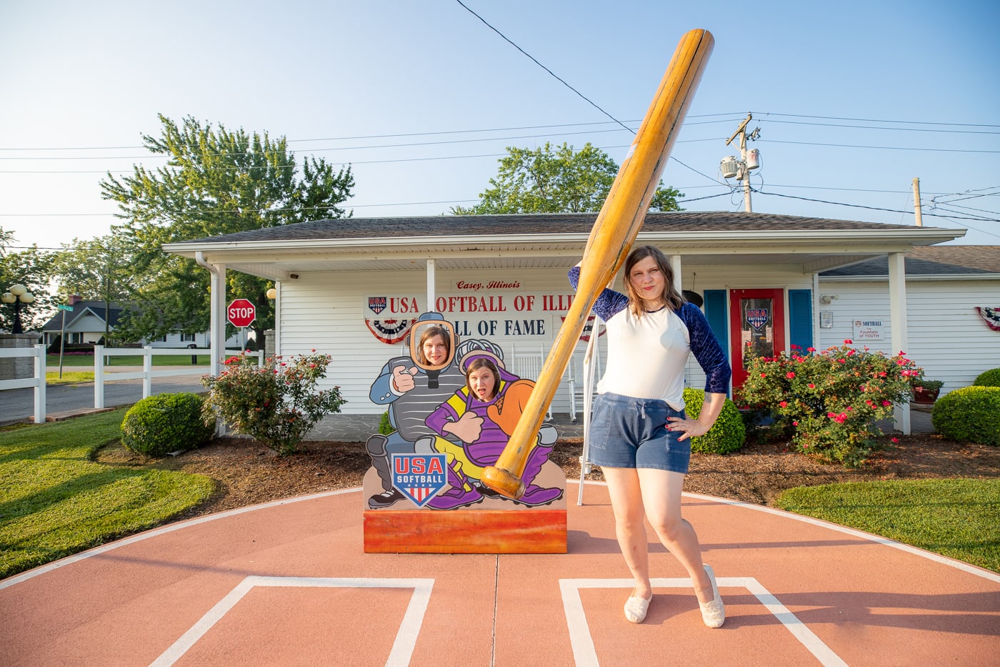 Big Baseball Bat in Casey, Illinois & USA Softball of Illinois Hall of Fame