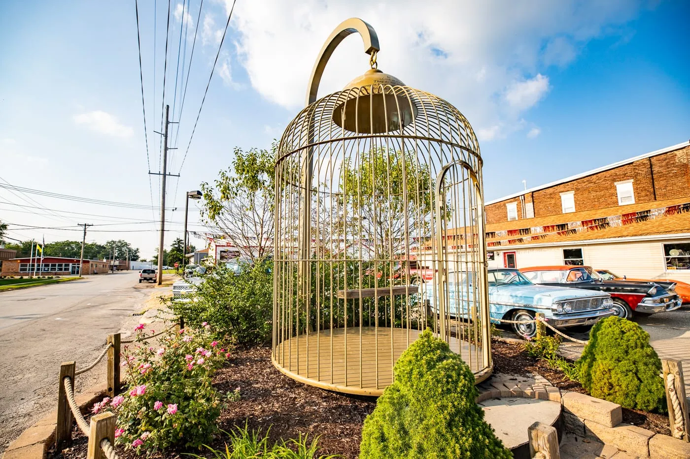 Big Birdcage in Casey, Illinois roadside attraction