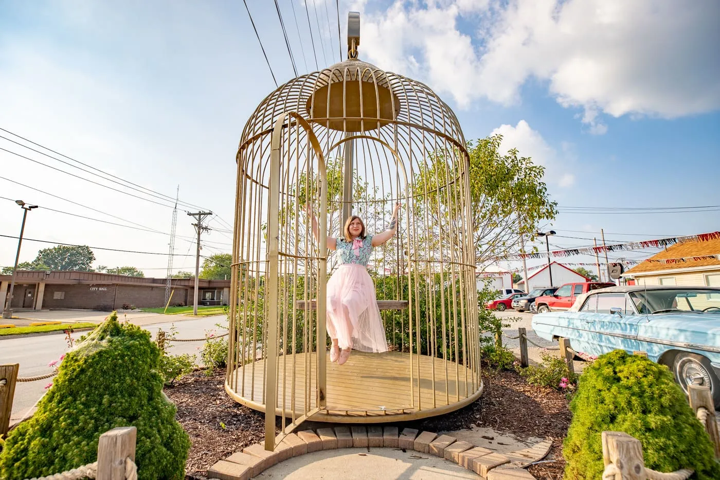 Big Birdcage in Casey, Illinois roadside attraction
