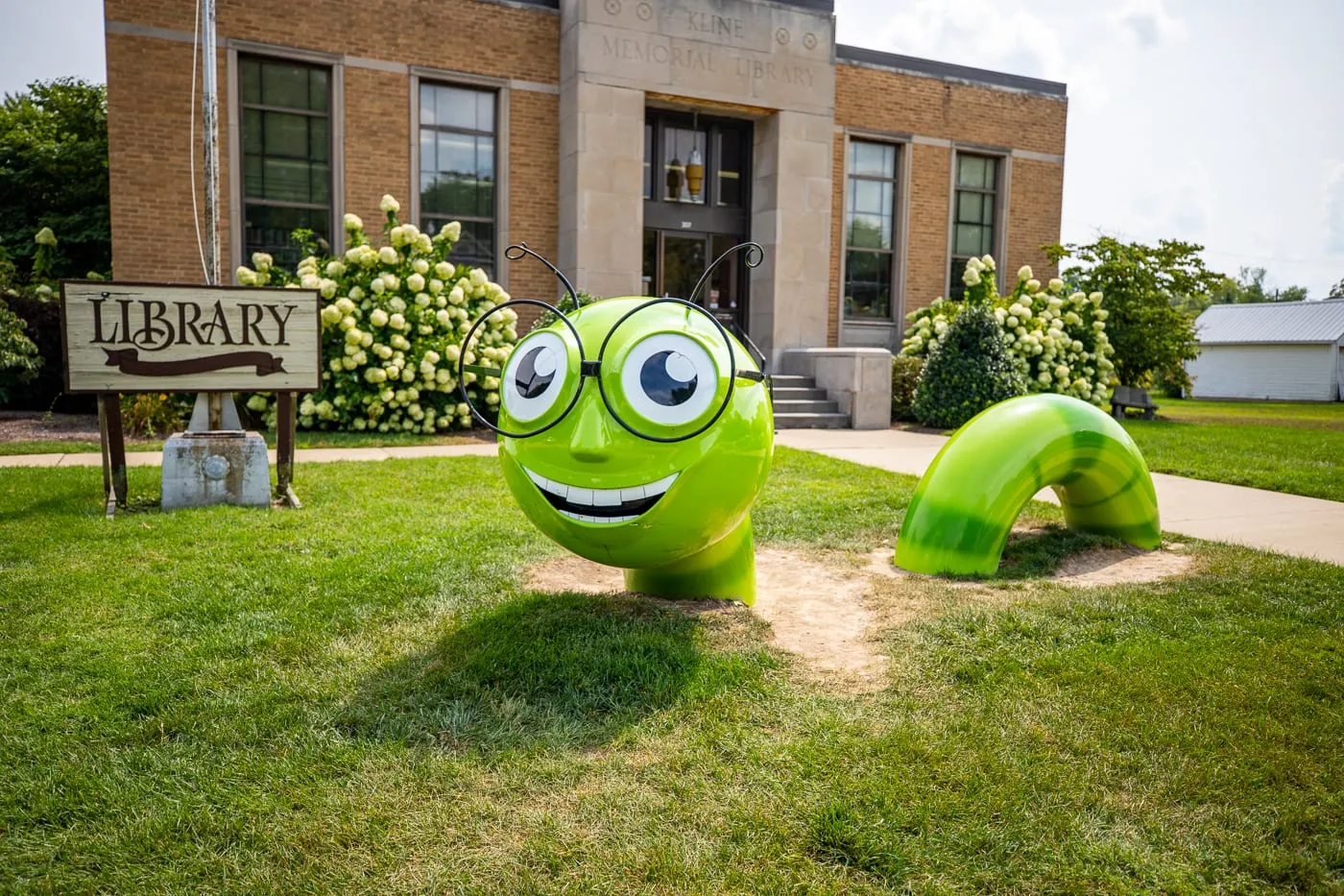 Big Bookworm in Casey, Illinois roadside attraction