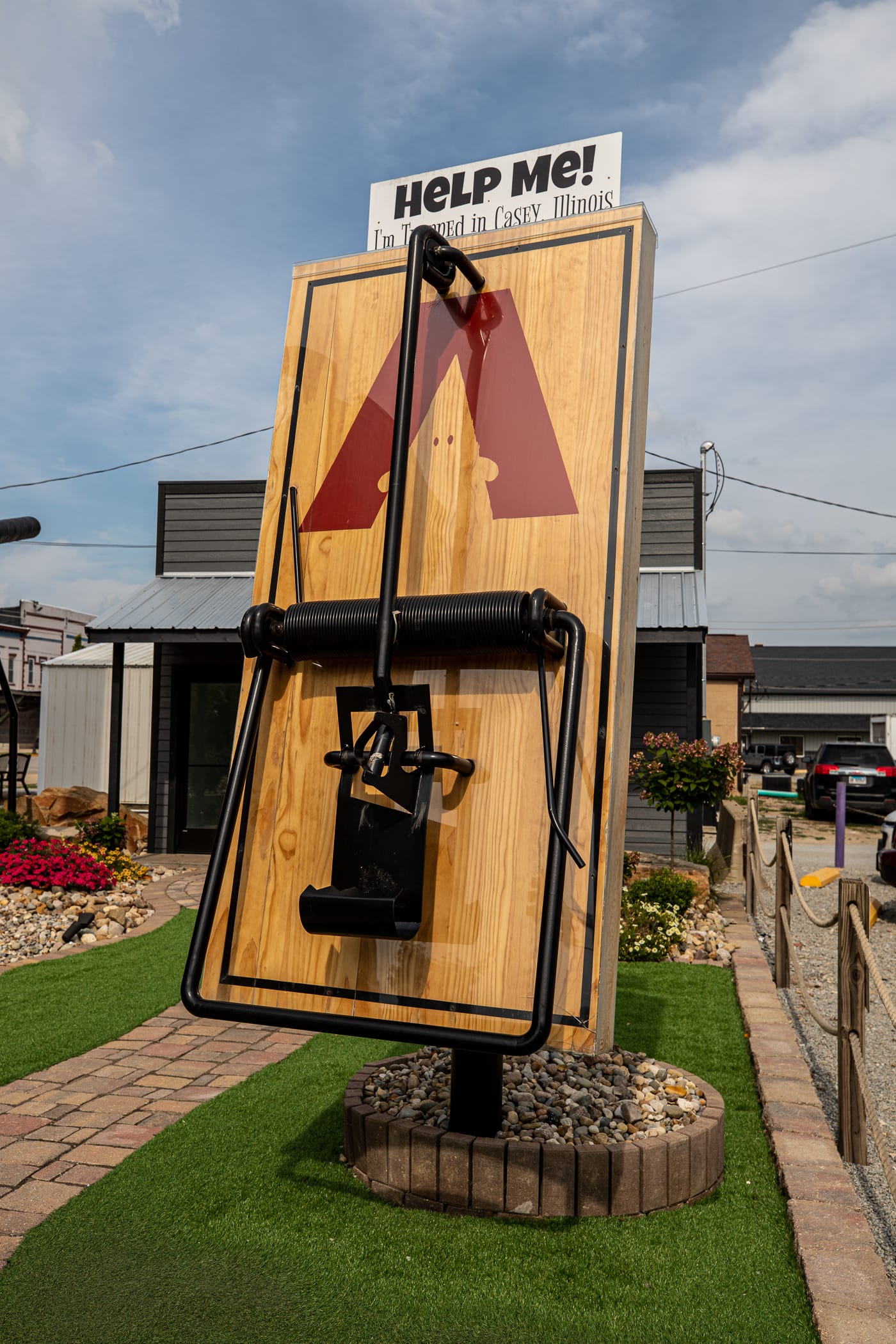 Giant Mouse Trap in Casey, Illinois roadside attraction