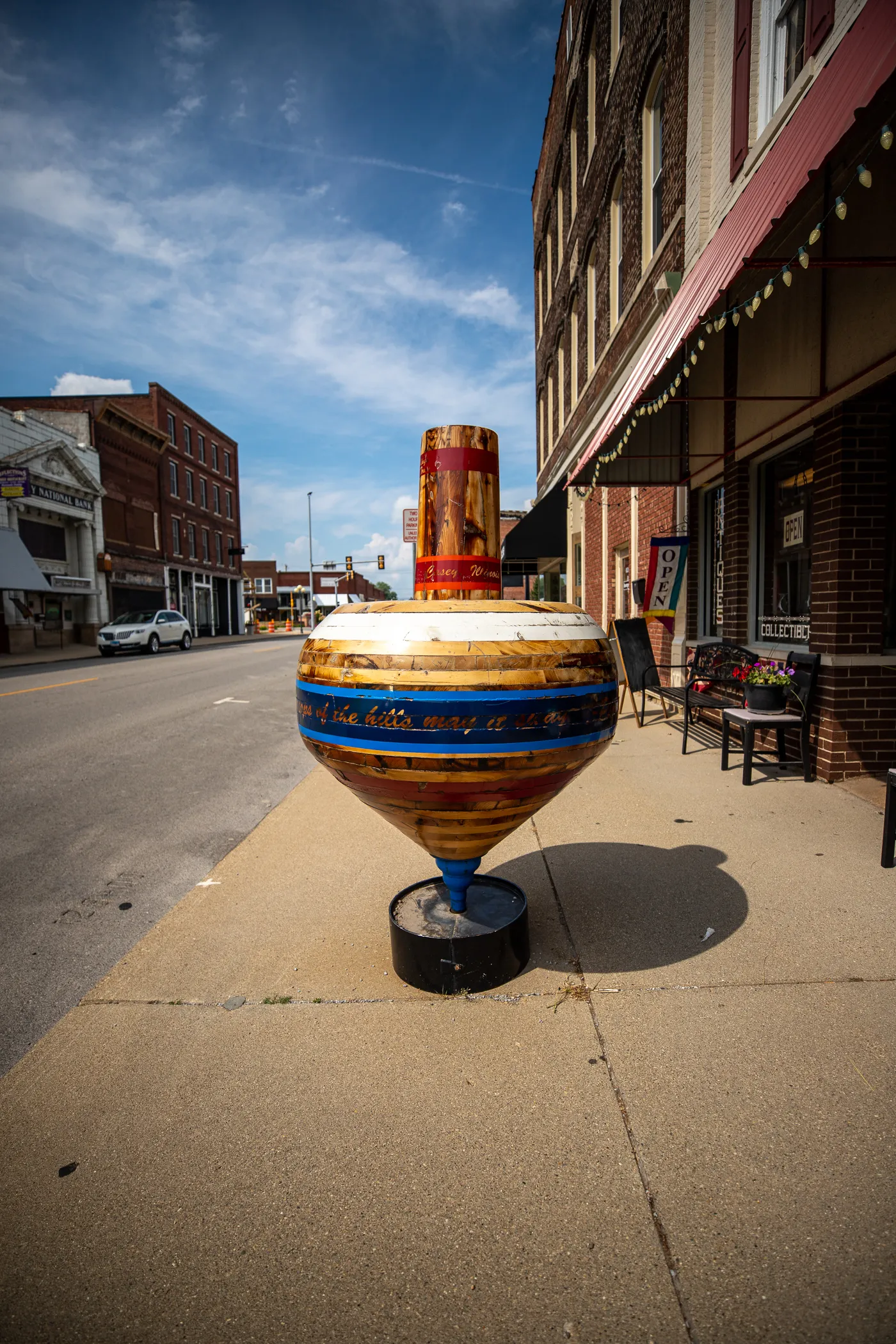 Big Spinning Top in Casey, Illinois roadside attraction