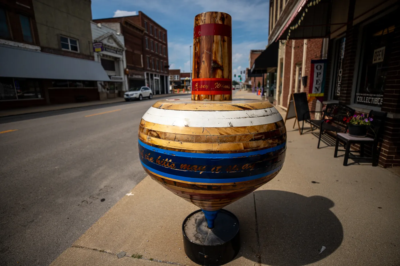 Big Spinning Top in Casey, Illinois roadside attraction