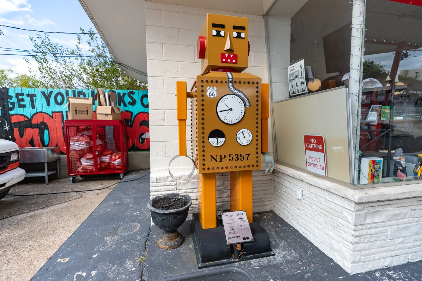 Lilliput Robots on 66 at Buck Atom's Cosmic Curios on Route 66 in Tulsa, Oklahoma