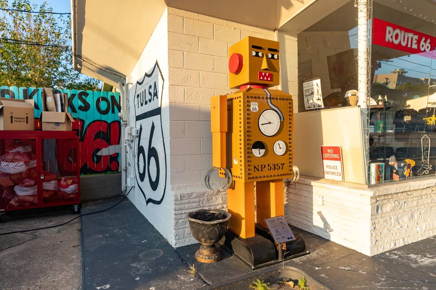 Lilliput Robots on 66 at Buck Atom's Cosmic Curios on Route 66 in Tulsa, Oklahoma