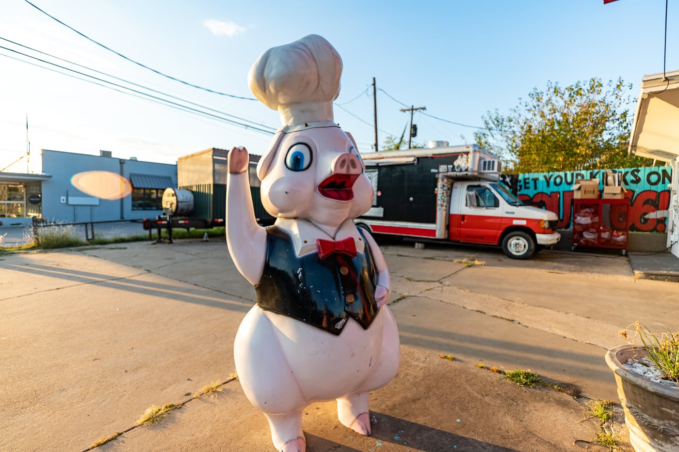 Piggy stardust fiberglass chef pig at Buck Atom's Cosmic Curios on Route 66 in Tulsa, Oklahoma