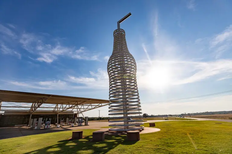 pops-66-soda-ranch-world-s-largest-soda-bottle-in-arcadia-oklahoma