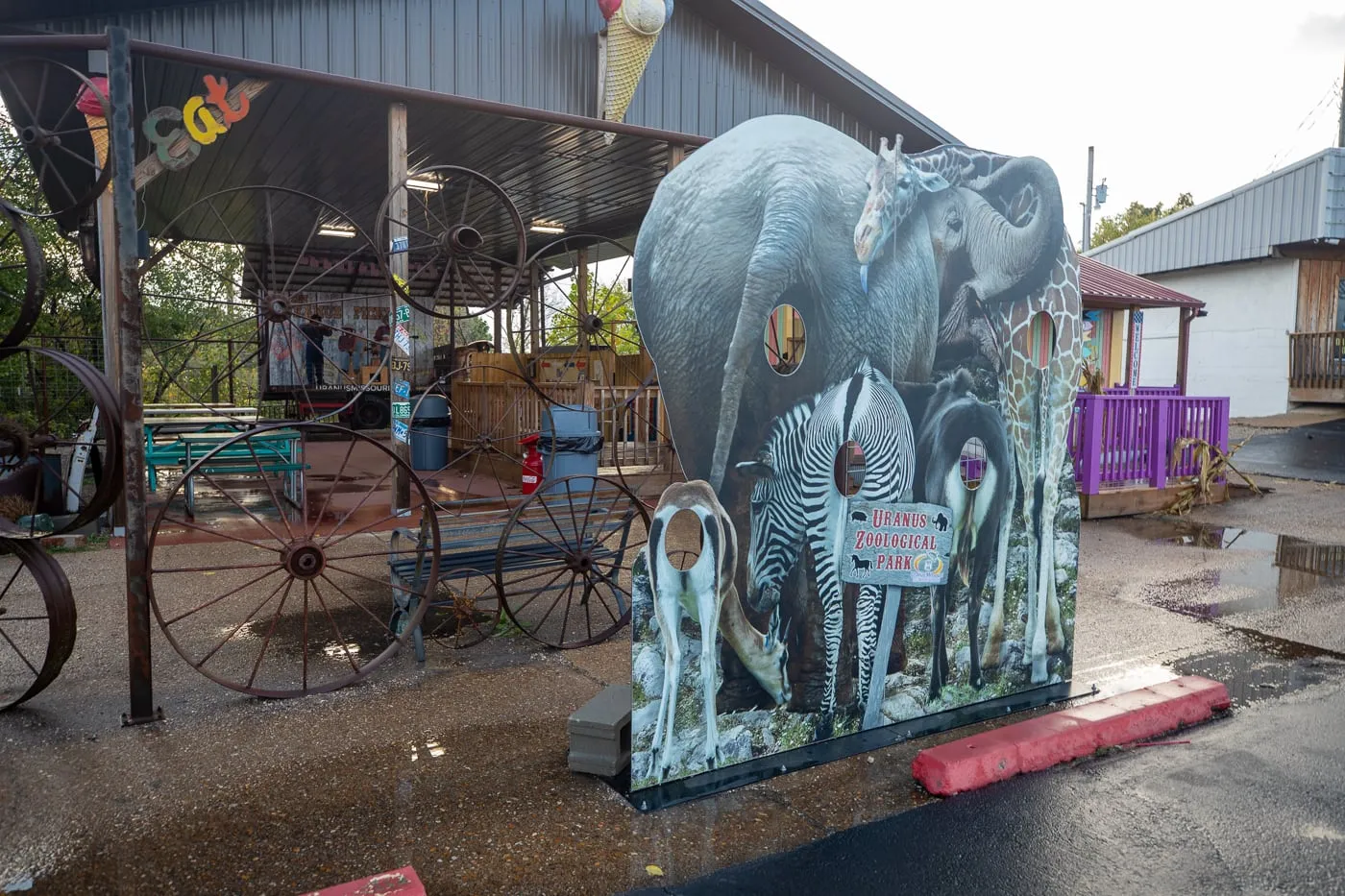 Uranus, Missouri and the Uranus Fudge Factory and General Store - Route 66 Roadside Attraction