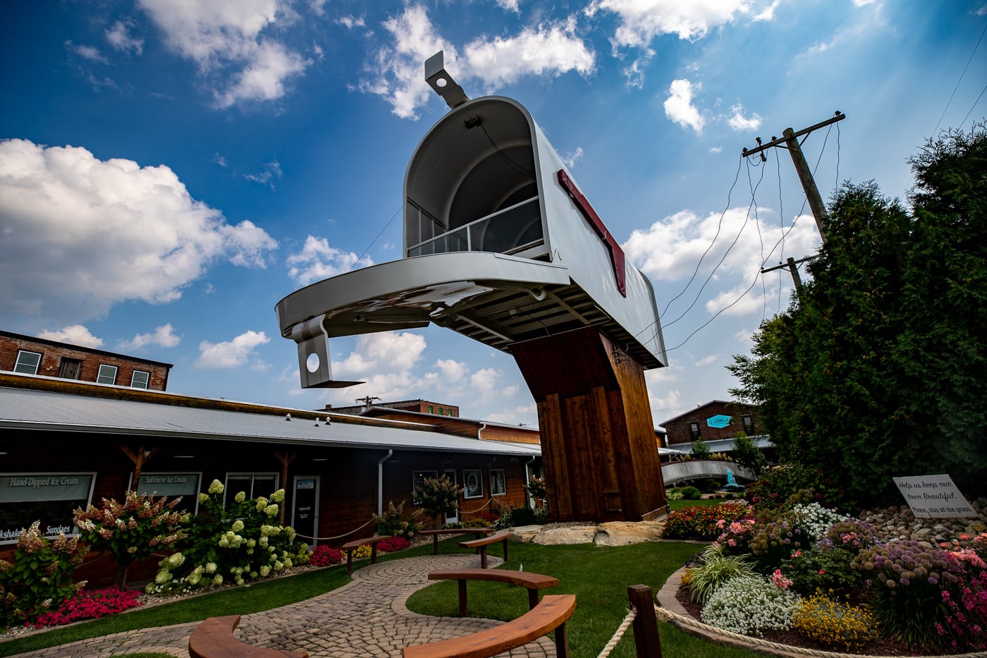 World's Largest Mailbox  in Casey, Illinois roadside attraction