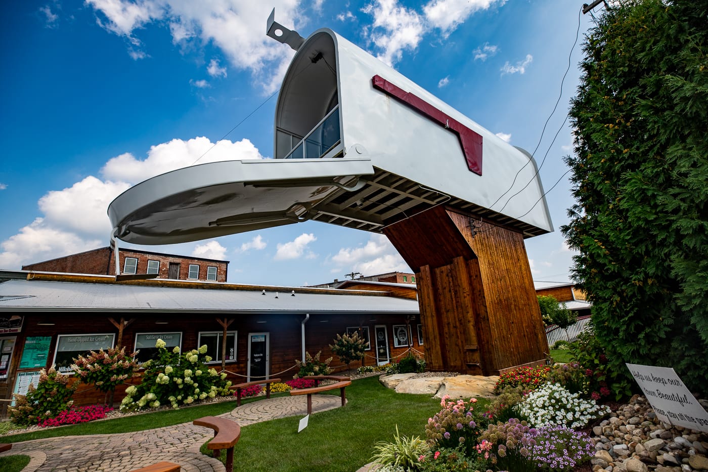 World's Largest Mailbox  in Casey, Illinois roadside attraction